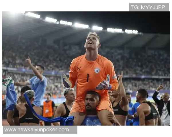 法尔克透露拜仁为门将佩雷茨寻求新租借球队南安普顿表现出浓厚兴趣